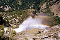 On est tout en haut de Upper Yosemite Falls